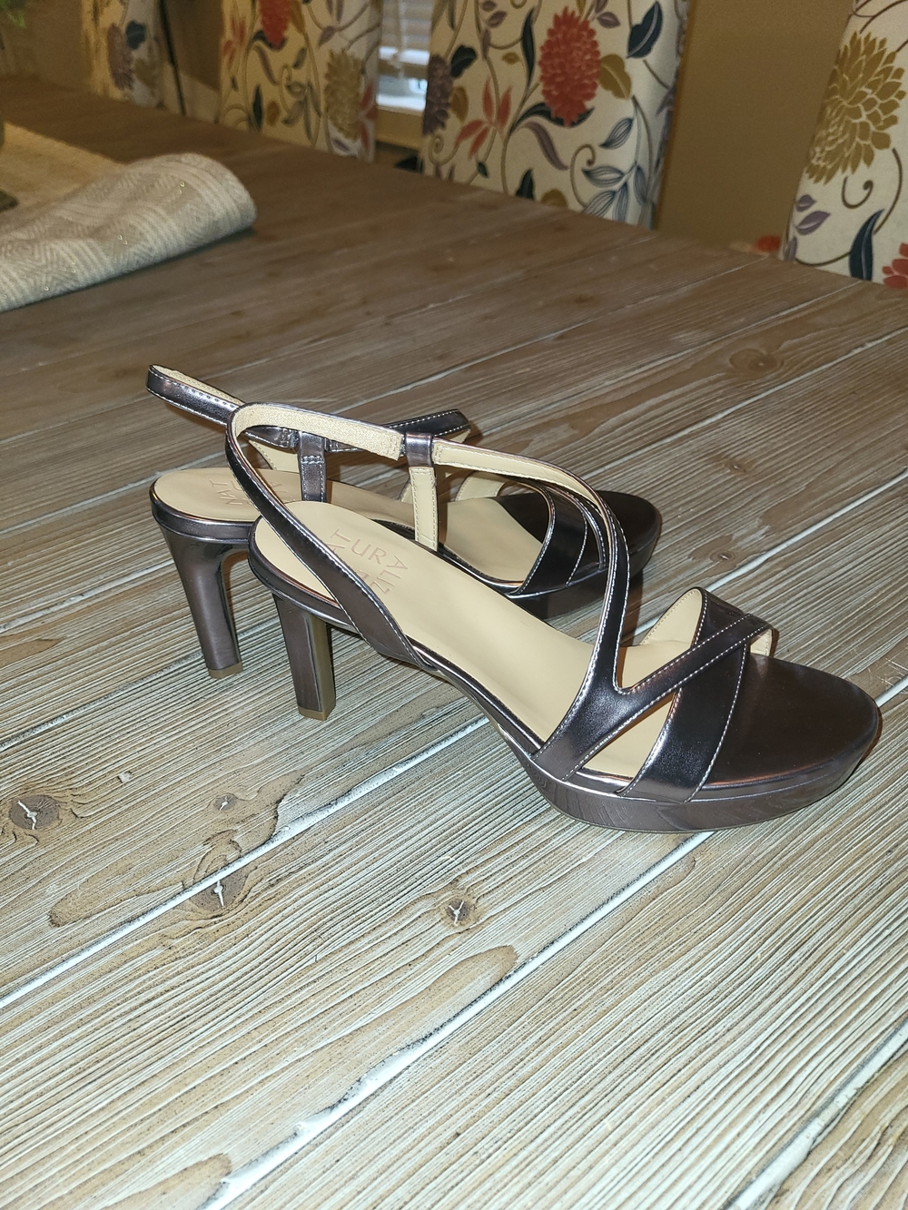 Naturalizer Gold Brown Leather Slingback Heeled Sandals Size 8